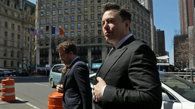 Musk Slides on $1.5M Twitter SEC Deal While Bigger Legal Storms Brew
