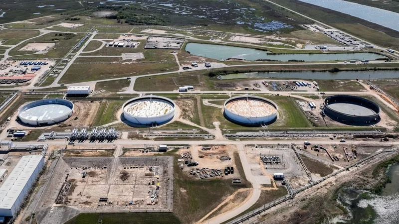 U.S. Emergency Oil Reserve Hits Lowest Level Since 1983 as Middle East Crisis Deepens