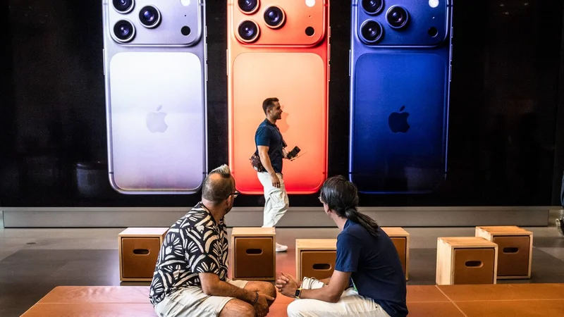 Apple Supplier Luxshare Raises $3.1 Billion in Hong Kong's Largest IPO of 2026