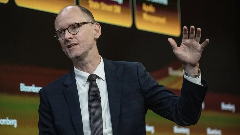 Apollo's Slok Warns AI Spending Isn't Lifting Profits for Most Companies