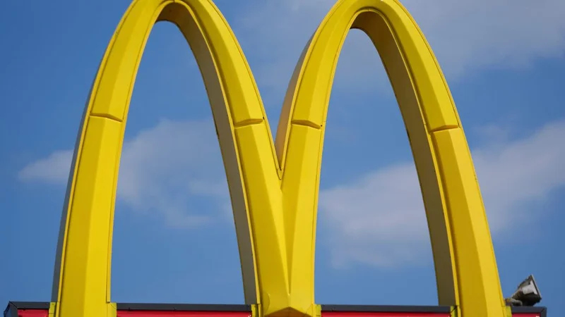 McDonald's U.S. Sales Growth Stalls to 0.8% as Gas Prices Squeeze Consumers, Triggers Leadership Shakeup