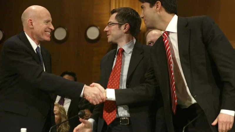 Treasury Buys Long Bonds as Fed Minutes Challenge Expectations for Warsh Rate Cuts