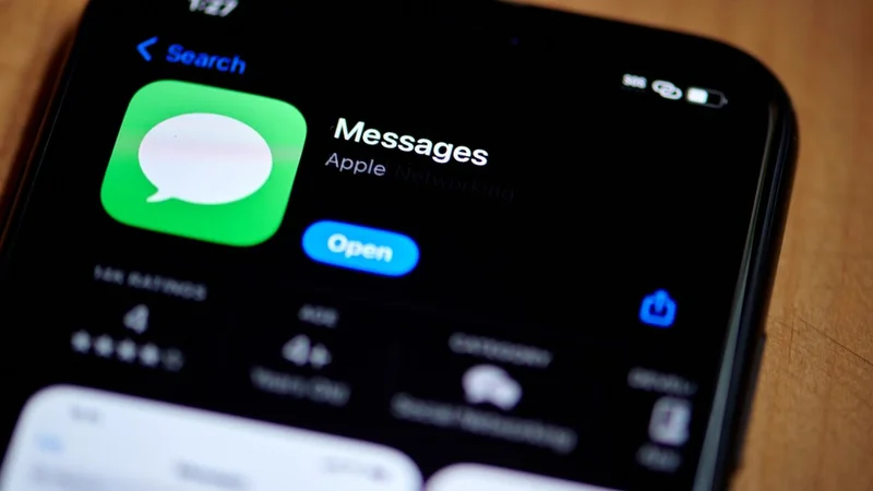OpenAI’s ChatGPT Messages Integration Puts Apple’s Privacy Model Under New Scrutiny