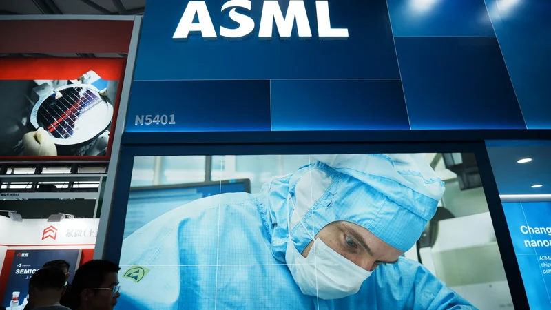 ZEISS SMT Chief Puts China 15 Years Behind in Advanced Chipmaking Tools