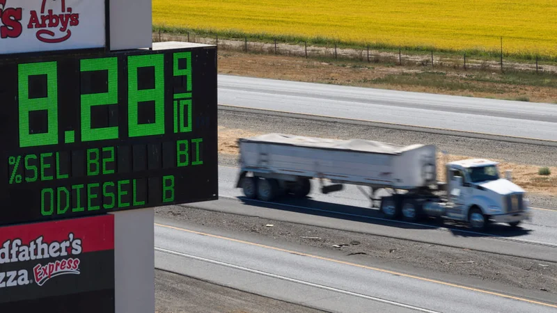 Trump’s Russian Diesel Deal Reverses Sanctions Policy as Fuel Prices and Ukraine War Intensify