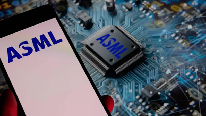 ASML Raises 2026 Sales Forecast as AI Chip Demand Drives Record Equipment Orders